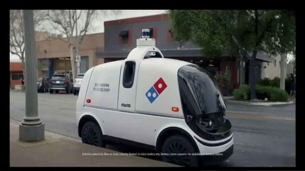 تیزر تبلیغاتی Domino برای دلیوری پیتزا با ربات
